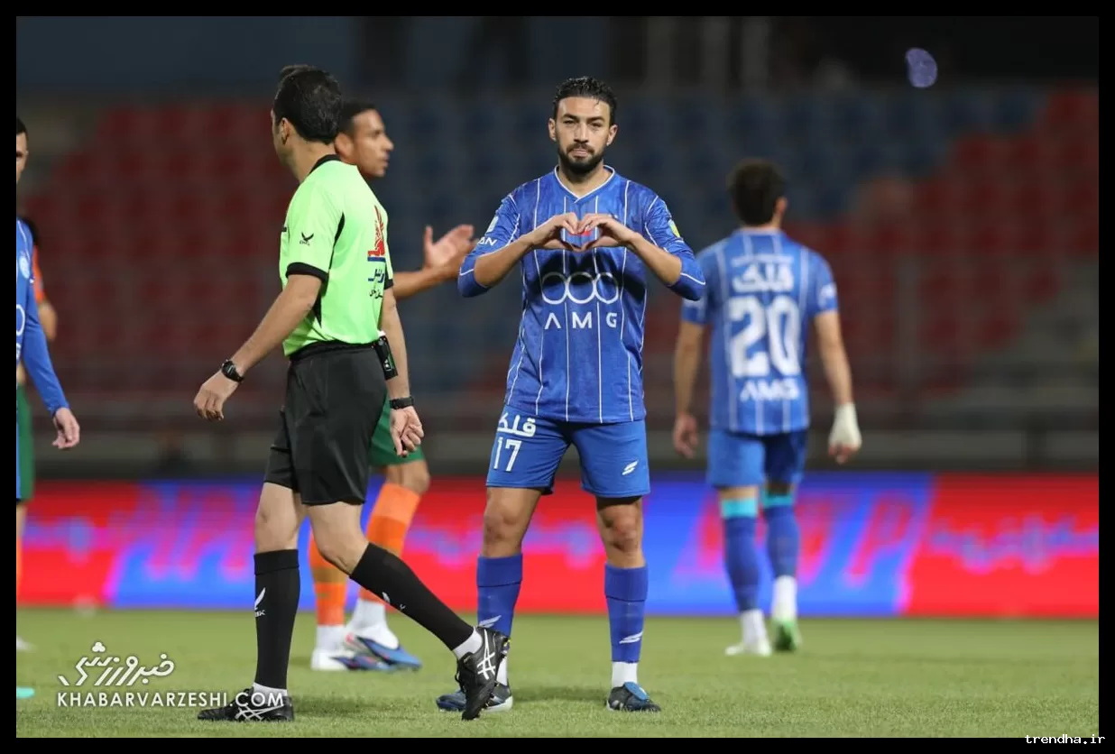 شوتزنی تماشایی منیر الحدادی استقلال را به صدر جدول برد